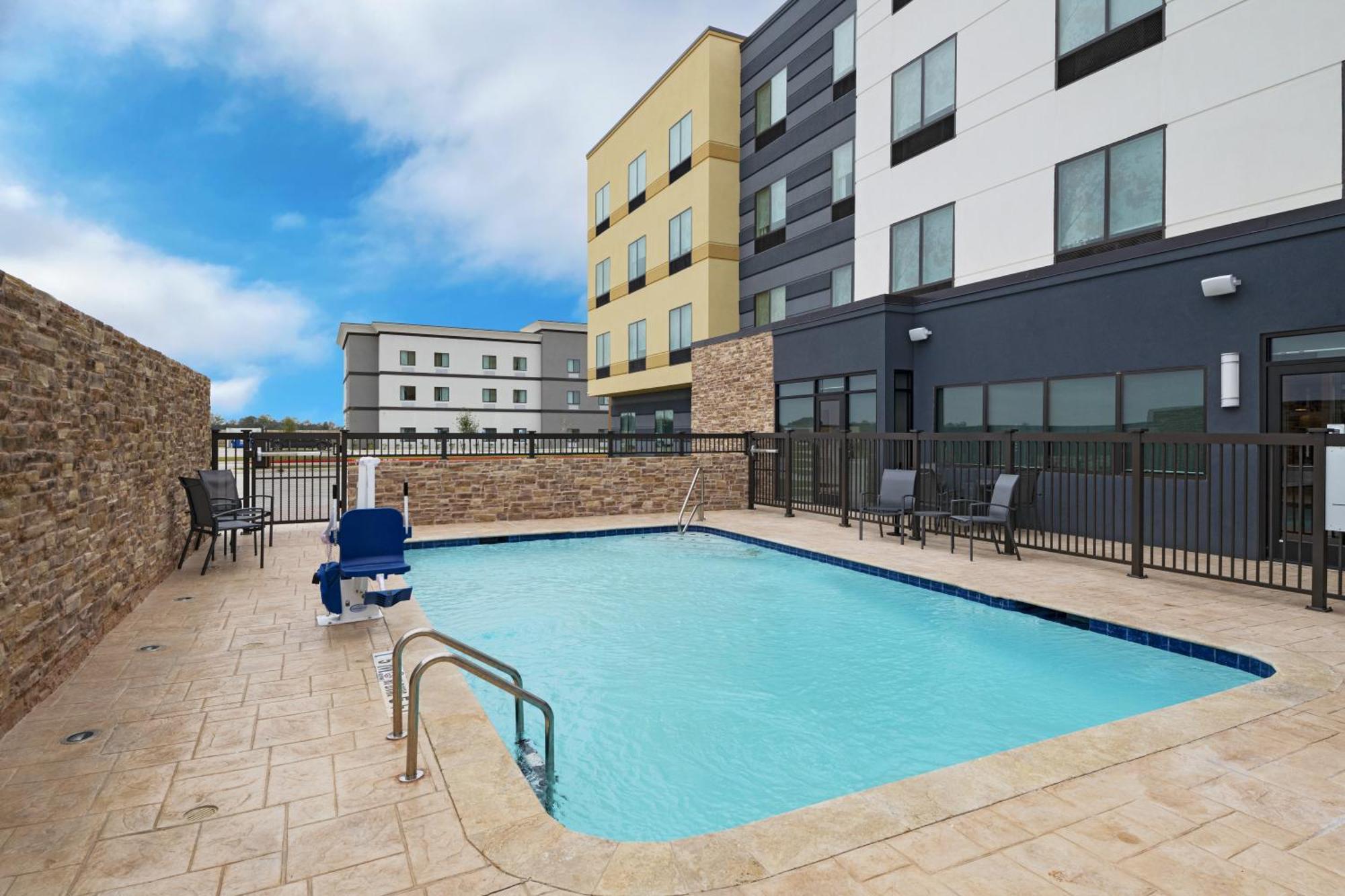 Fairfield By Marriott Inn & Suites Waller Buitenkant foto